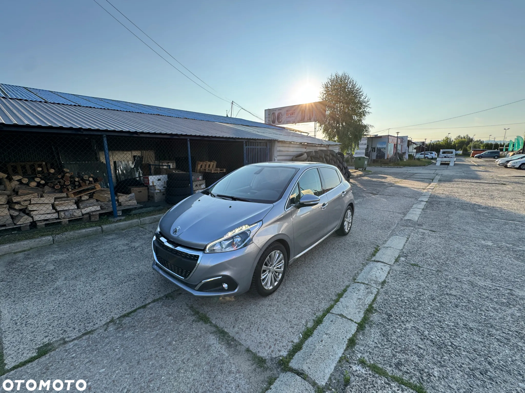 Peugeot 208 1.2 PureTech Allure - 9