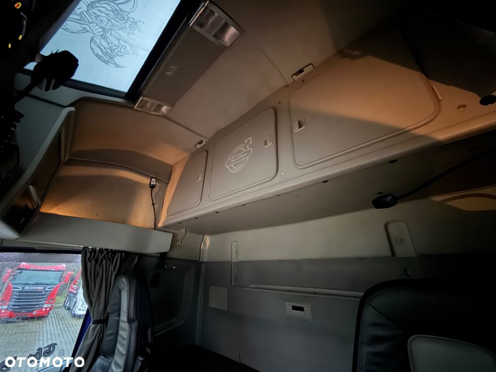 Volvo 540 XL z Niemiec aerograf TV Show Truck pełne wyposażenie skóry - 30