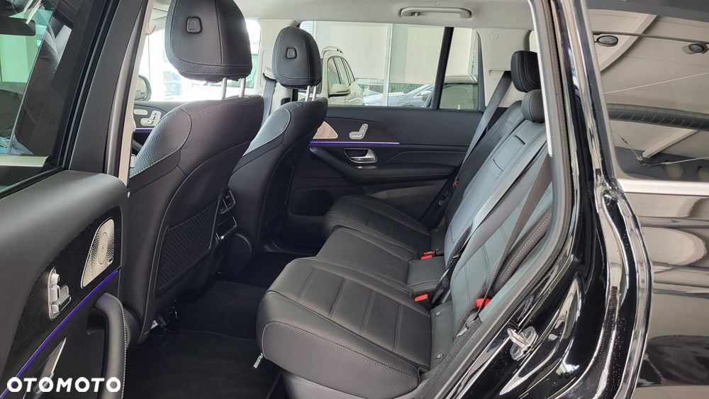 Mercedes-Benz GLS - 12