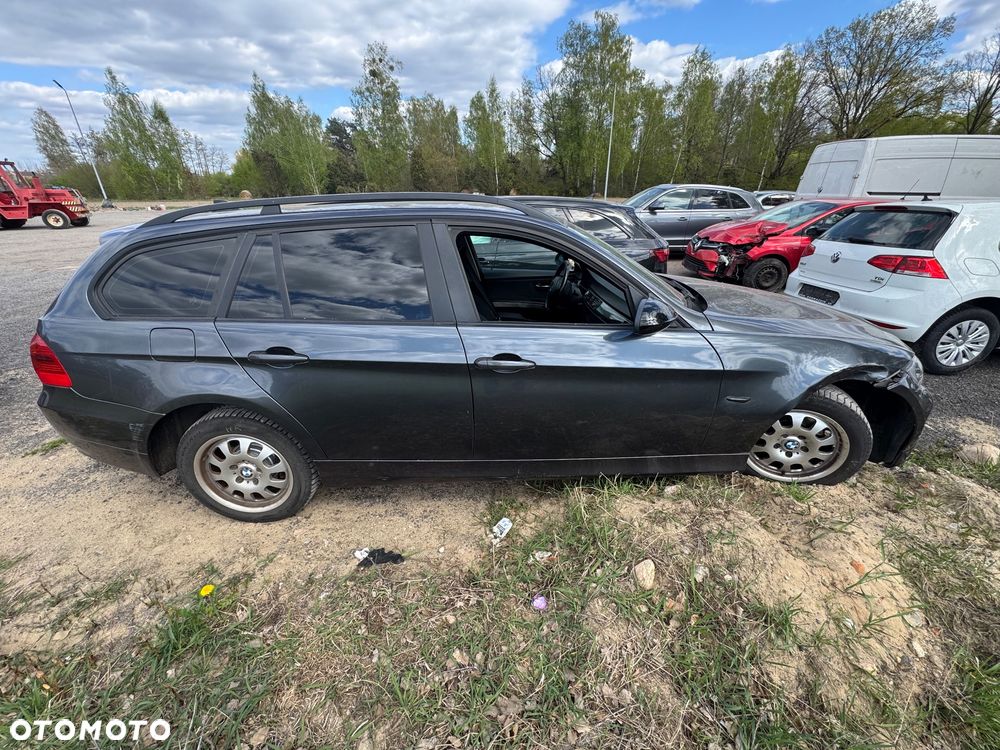 BMW Seria 3 318d DPF - 4