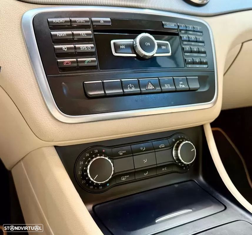 Mercedes-Benz GLA 200 (CDI) d 7G-DCT Urban - 26