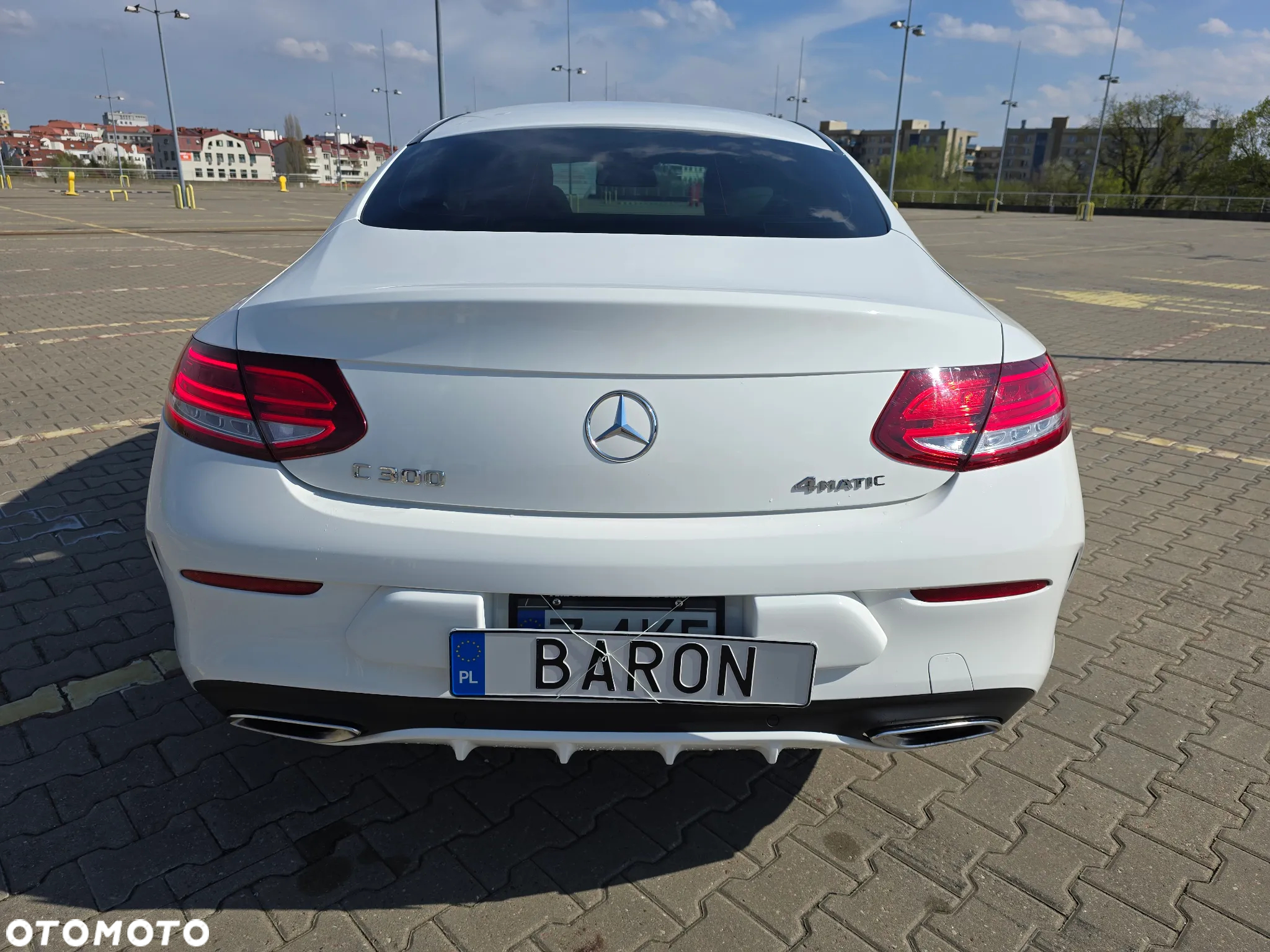 Mercedes-Benz Klasa C 300 Coupe 4Matic 9G-TRONIC - 12
