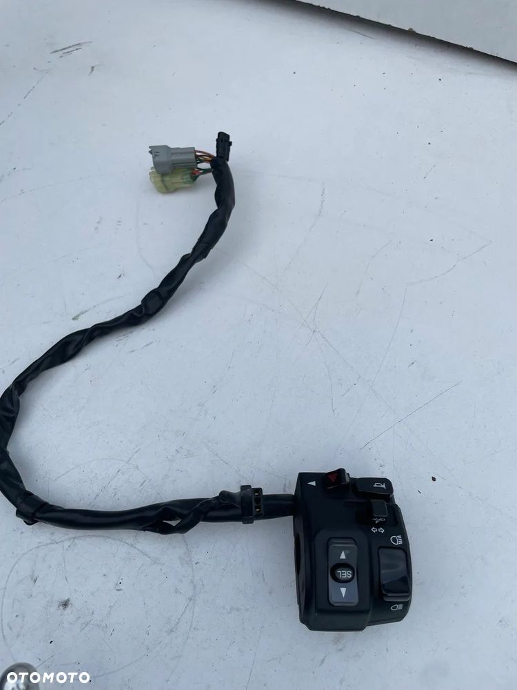 Przełącznik lewy świateł Kawasaki Z 900 Z900 20- - 3