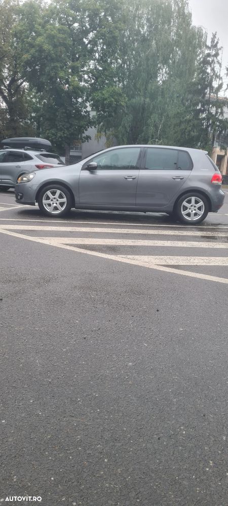 Volkswagen Golf - 10