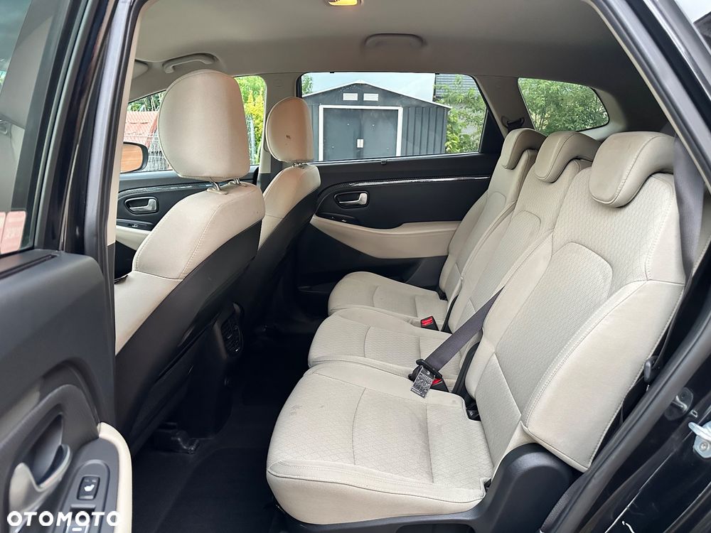 Kia Carens 1.7 CRDi L - 11