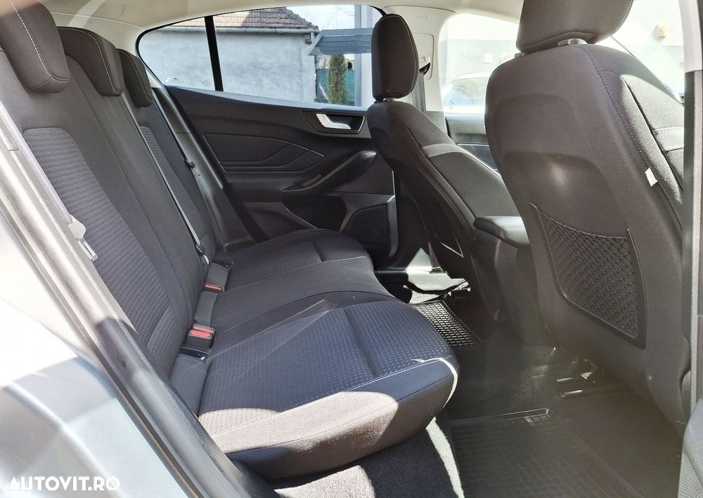 Ford Focus 1.5 EcoBlue Connected - 11