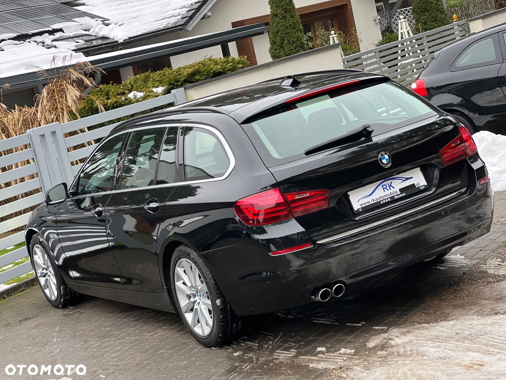 BMW Seria 5 525d Sport-Aut Luxury Line - 24