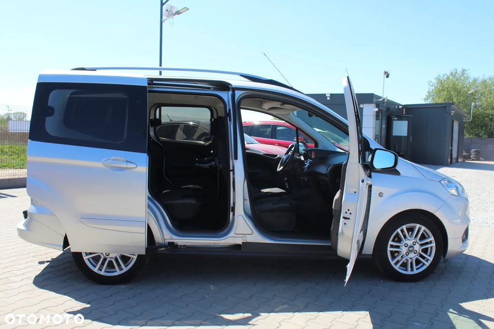 Ford Tourneo Courier 1.0 EcoBoost S&S Titanium - 6