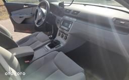Volkswagen Passat 1.9 TDI Comfortline - 5