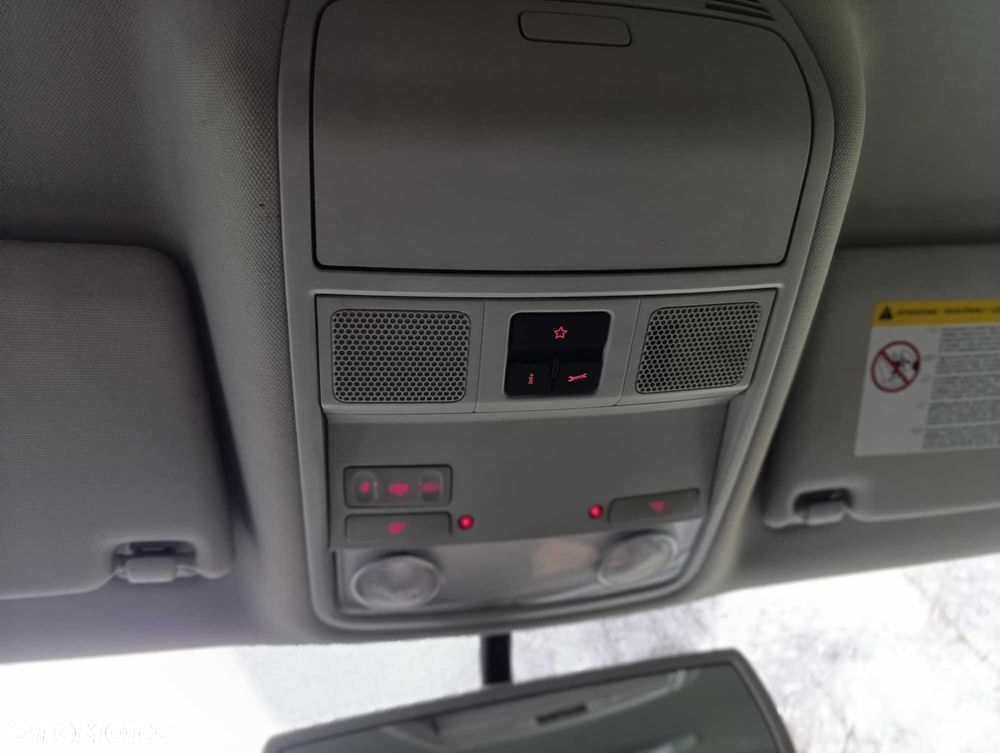 Volkswagen Passat - 8