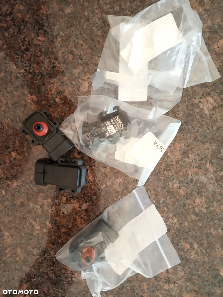Czujnik cisnienia MAP sensor BUICK 3.8 3.9 4.6 5.3 V6 V8 REGAL LESABRE LUCERNE PARK AVENUE RAINIER LACROSSE RIVIERA CHEVROLET 3.4 4.3 4.8 5.0 5.7 6.0 6.2 7.2 7.4 8.1 VOLVO PENTA MERCRUISER OMC COBRA - 2