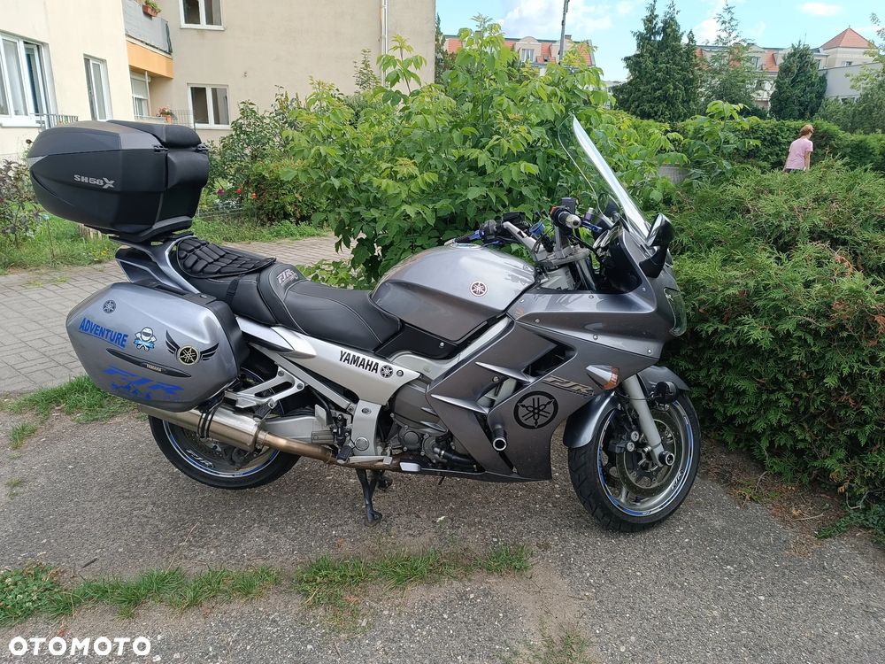 Yamaha FJR - 2