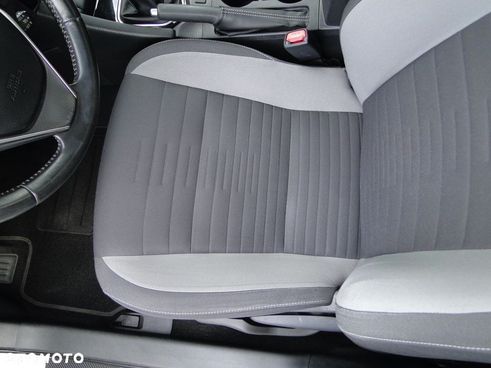 Toyota Auris 1.6 Premium - 34