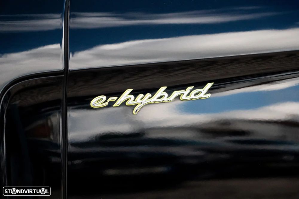 Porsche Panamera Sport Turismo 4 E-Hybrid Platinum Edition - 19