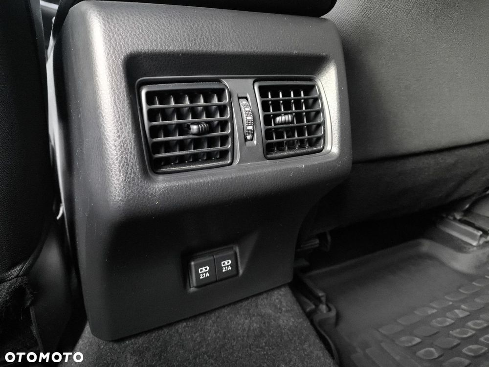Toyota Camry 2.5 Hybrid Comfort CVT - 28