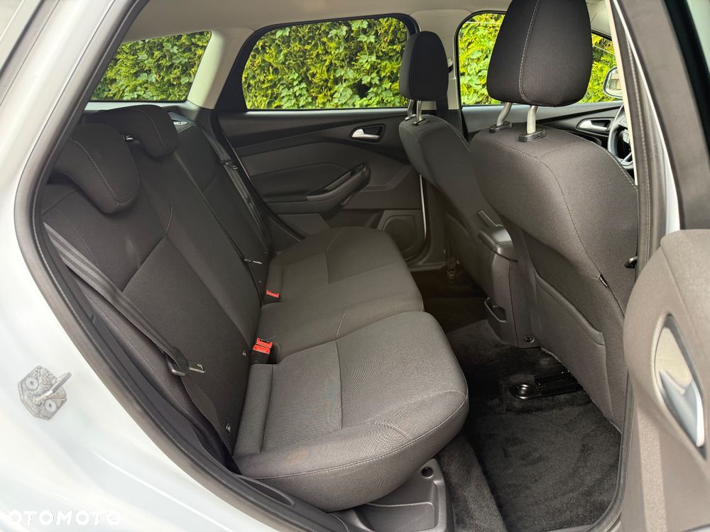 Ford Focus 1.0 EcoBoost Trend - 13