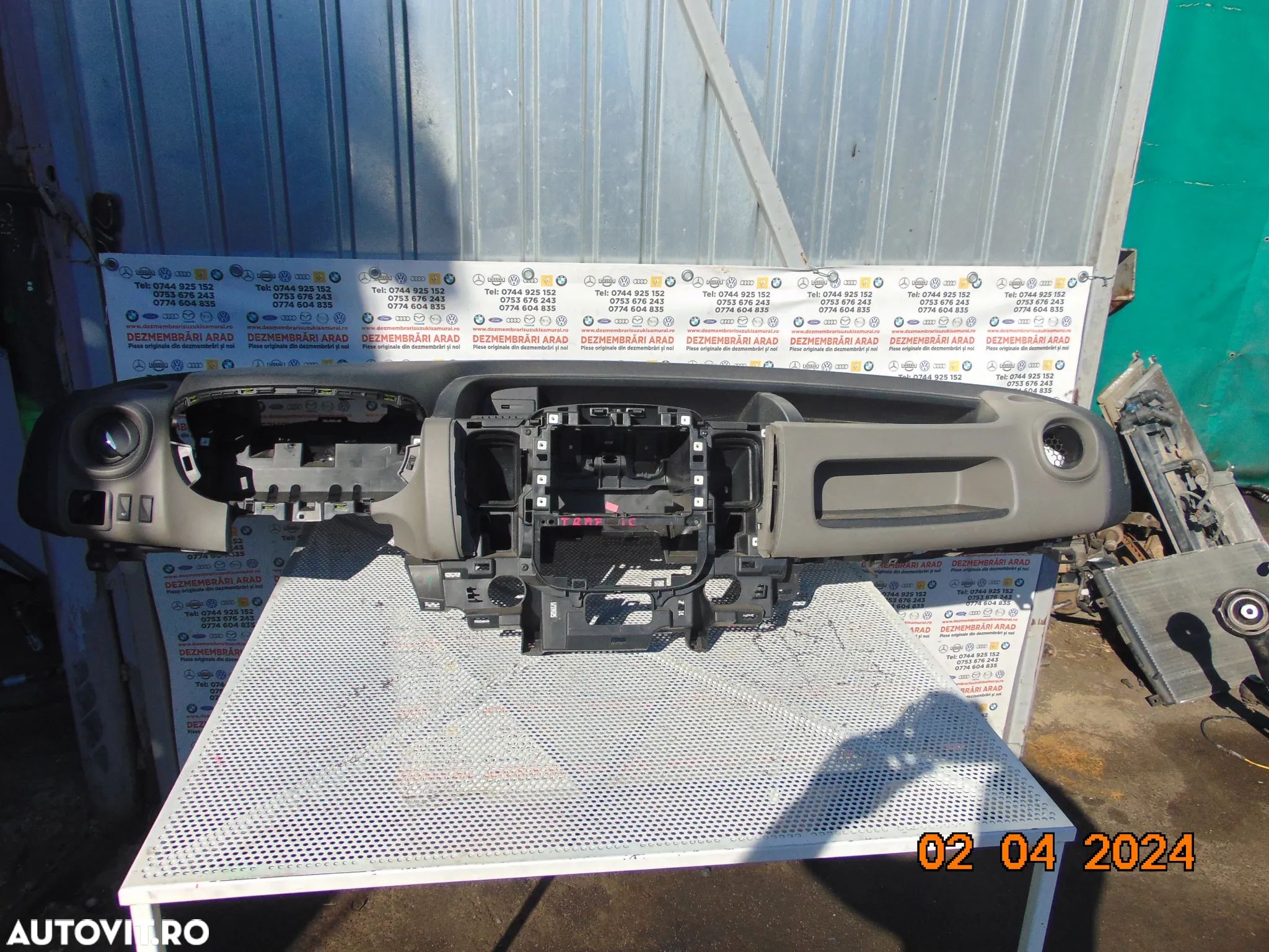 Plansa bord Renault Trafic 2014-2022 Opel vivaro - 1