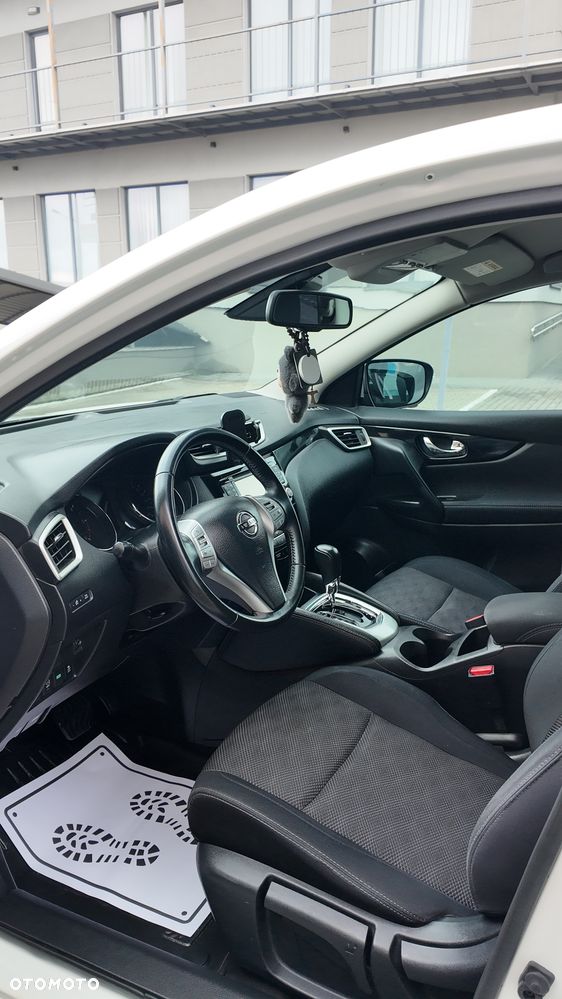 Nissan Qashqai 1.6 DCi N-Connecta Xtronic EU6 - 6