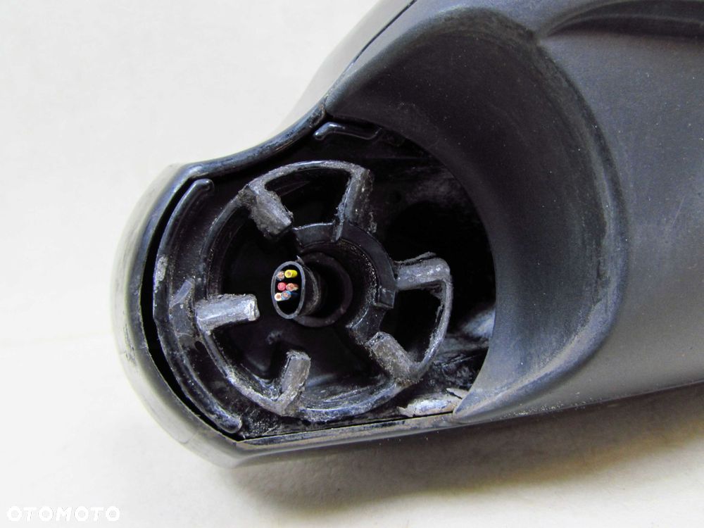 AUDI A3 8P LIFT 09-13 LUSTERKO PRAWE 5 PIN OBUDOWA LY9B - 4