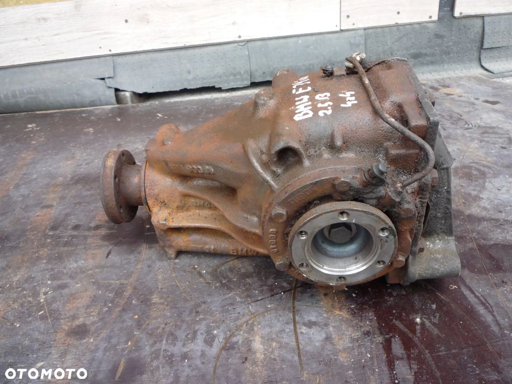 BMW E34IX 525 DYFER MOST - 3
