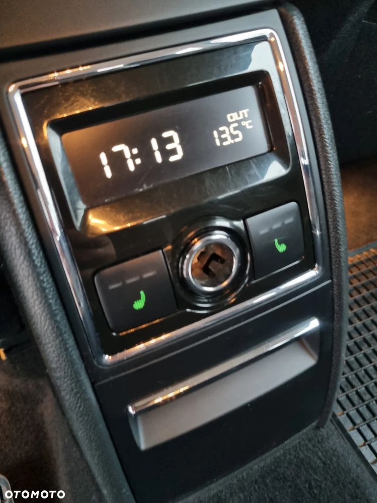 Skoda Superb 2.0 TDI Platinum - 31