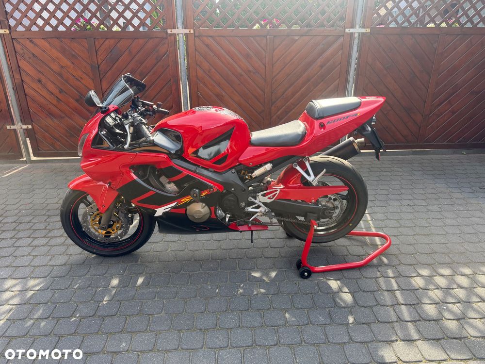 Honda CBR - 3