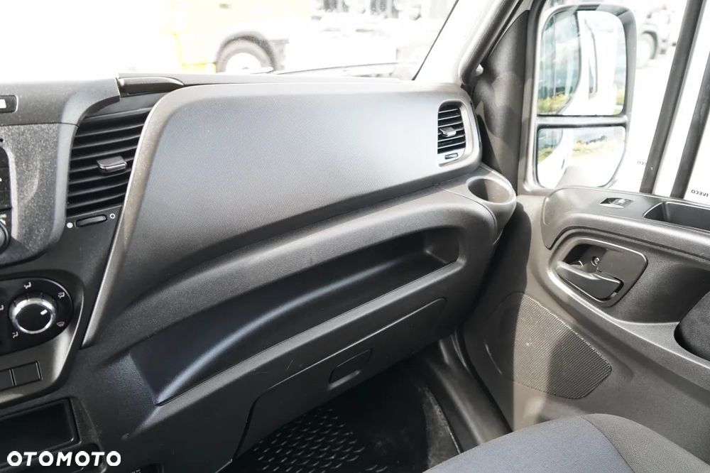 Iveco DAILY 35-160 / WYWROTKA ALUMINIOWA / BRYGADÓWKA - 6 MIEJSC / BLIŹNIAK / MANUAL / - 30