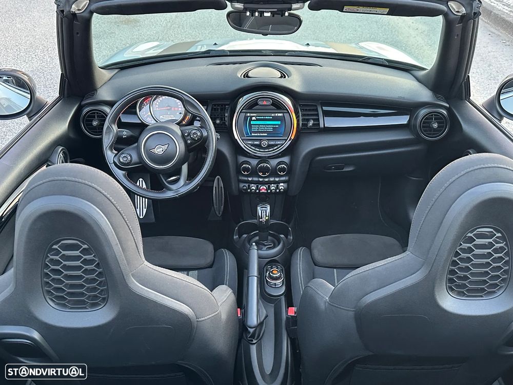 MINI Cabrio Cooper D Auto - 23