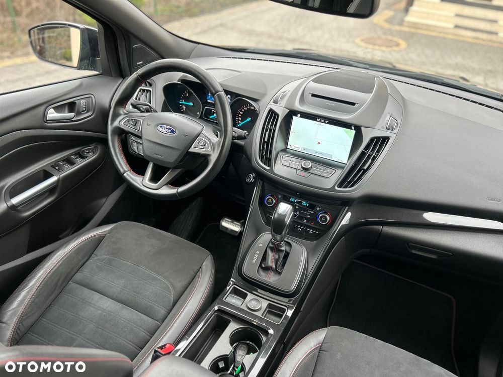 Ford Kuga 2.0 TDCi 4x4 ST-Line - 28