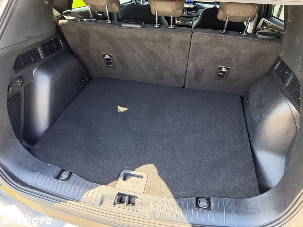 Ford Kuga 2.5 Duratec PHEV ST-LINE X - 32