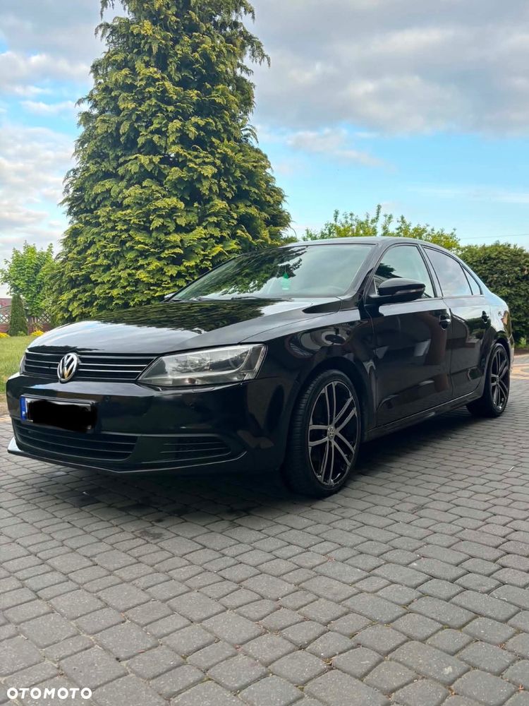 Volkswagen Jetta 2.0 TDI Comfortline - 3