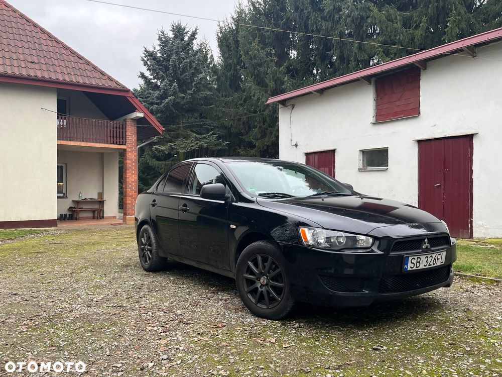 Mitsubishi Lancer 1.5 Inform - 1