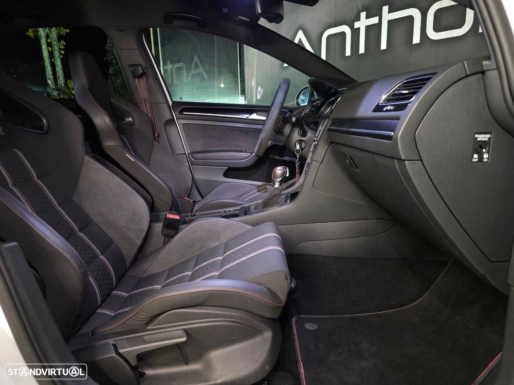 VW Golf GTI Clubsport DSG - 4