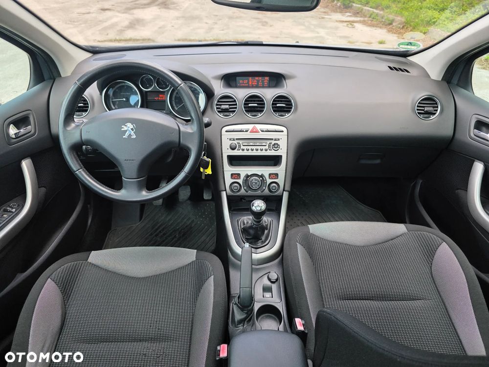 Peugeot 308 1.6 HDi Premium - 24