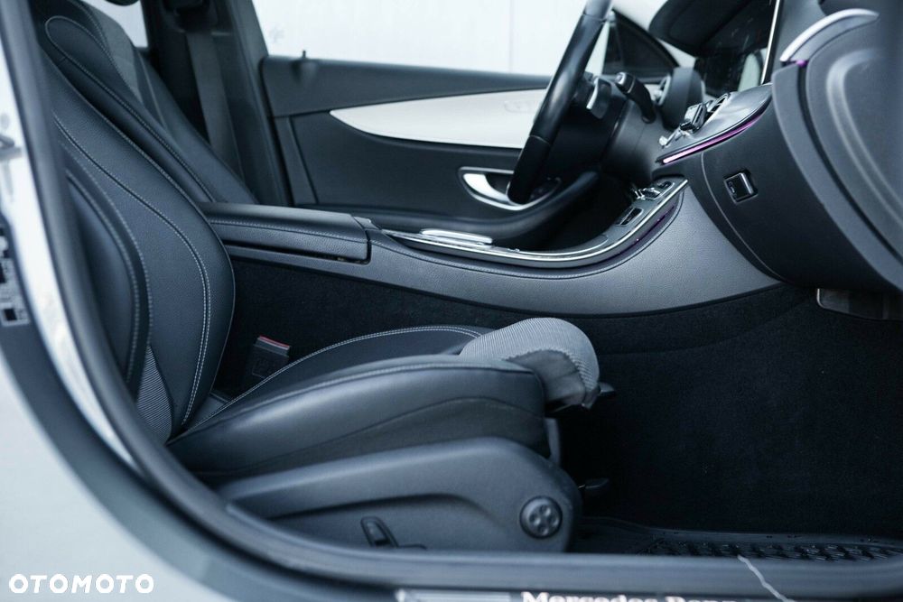 Mercedes-Benz Klasa E 220 d 4-Matic AMG - 29