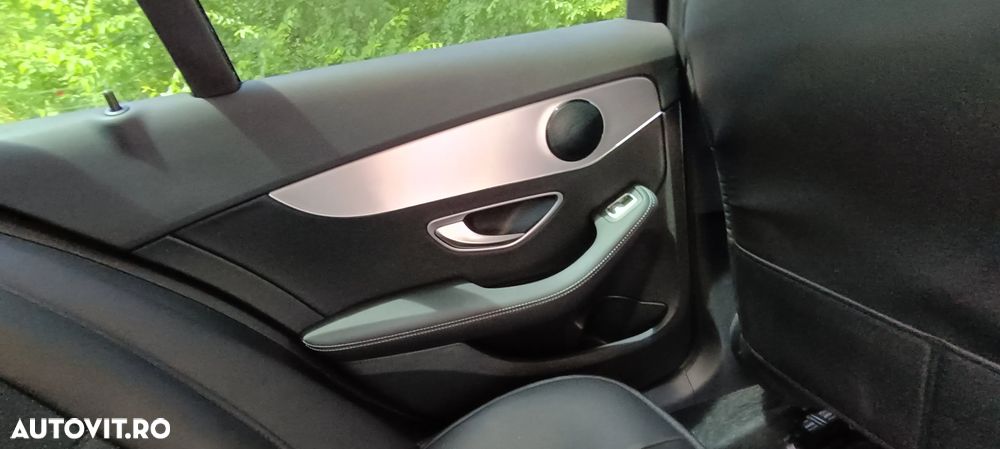 Mercedes-Benz C 300 e 4MATIC 9G-TRONIC - 12