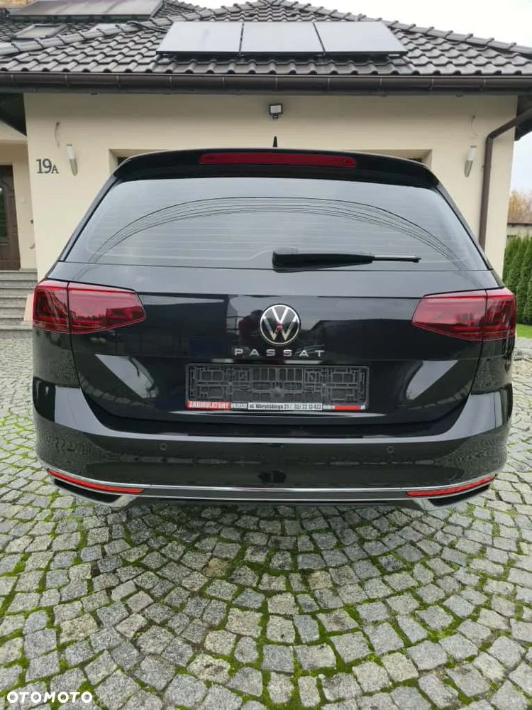 Volkswagen Passat 2.0 TDI SCR Elegance DSG - 8