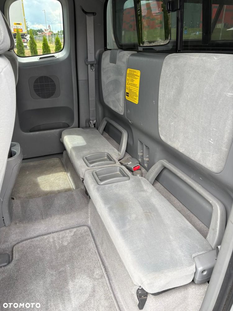 Toyota Tacoma - 9