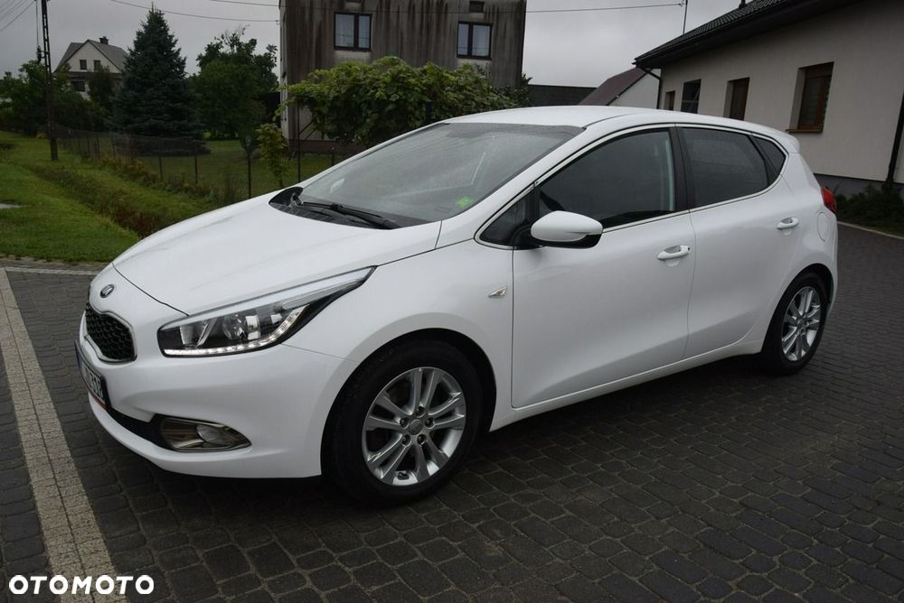 Kia Ceed 1.4 CVVT Dream Team Edition - 18