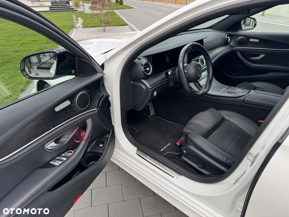 Mercedes-Benz Klasa E 220 d 4-Matic AMG - 22
