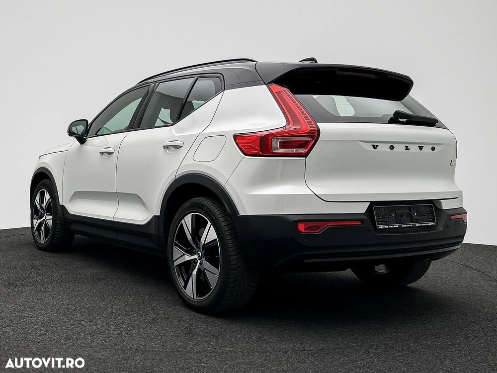 Volvo XC 40 Recharge Twin Motor AWD Plus - 8