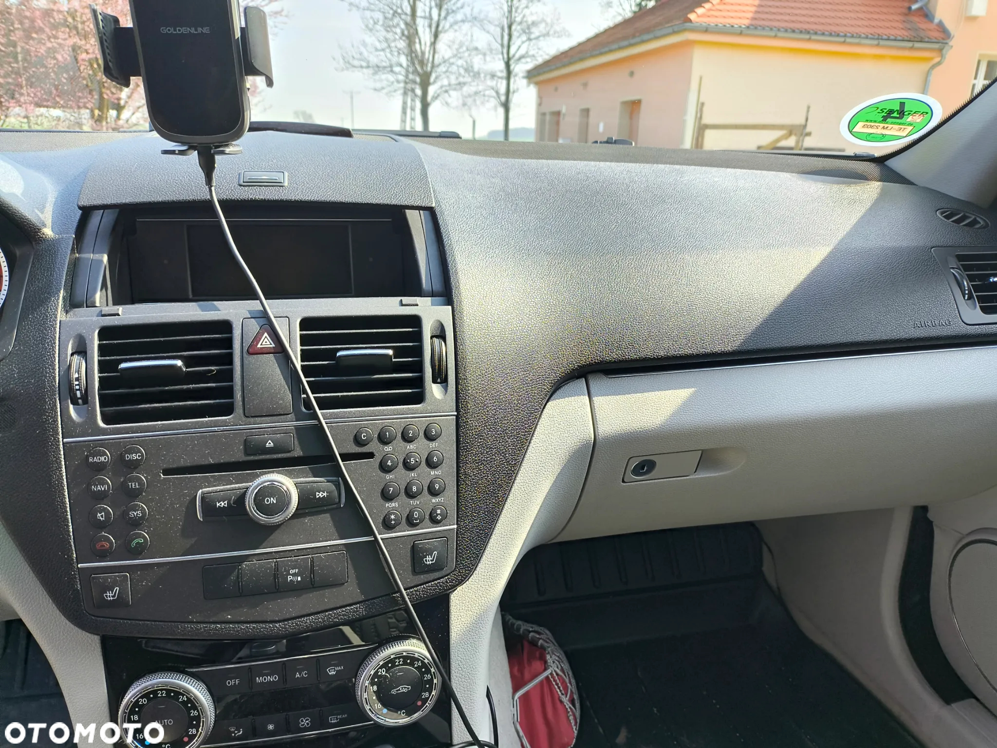 Mercedes-Benz Klasa C 200 CDI BlueEff Classic - 23