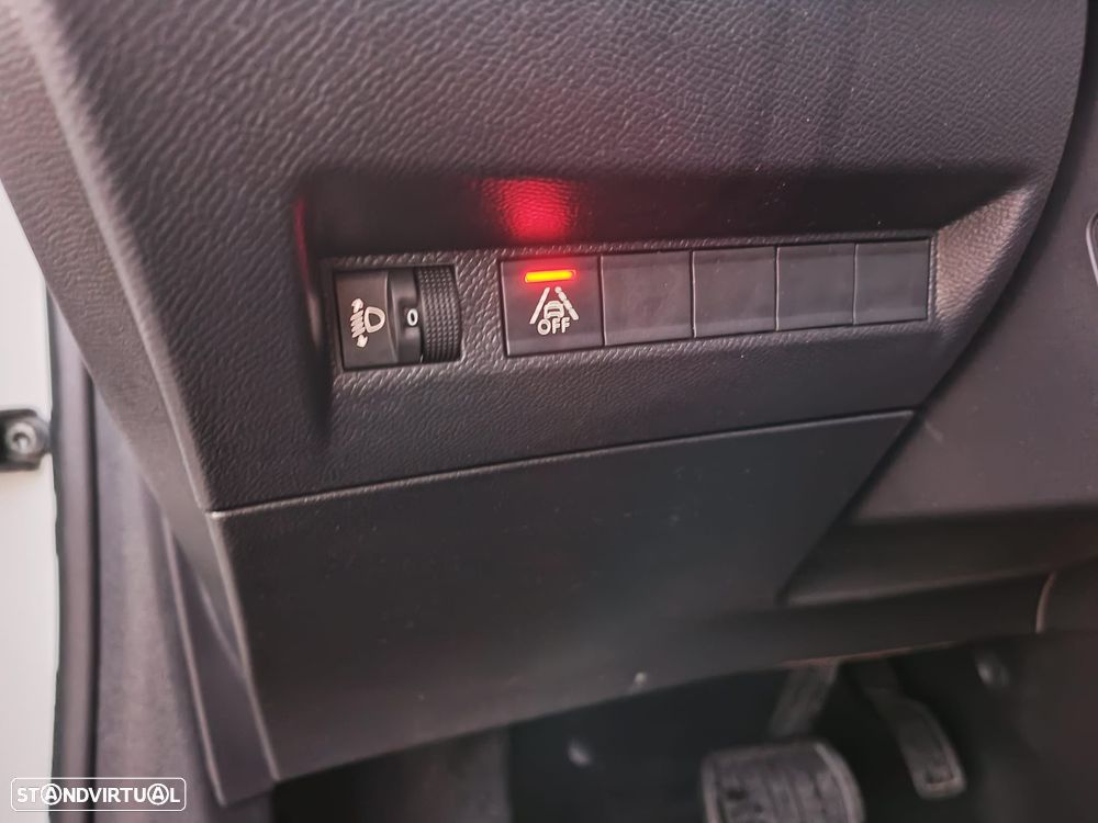 Peugeot e-208 Elektromotor 136 Business - 16