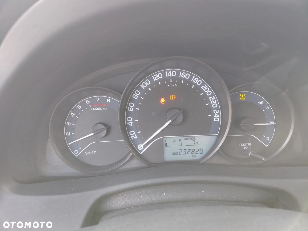 Toyota Auris 1.33 VVT-i Active - 13