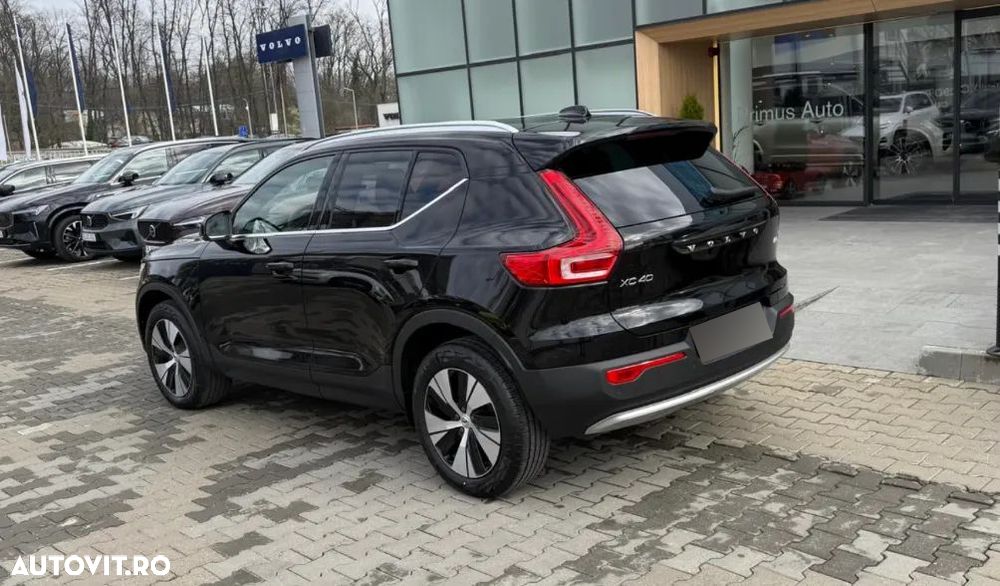 Volvo XC 40 B3 AT FWD MHEV Plus Dark - 5