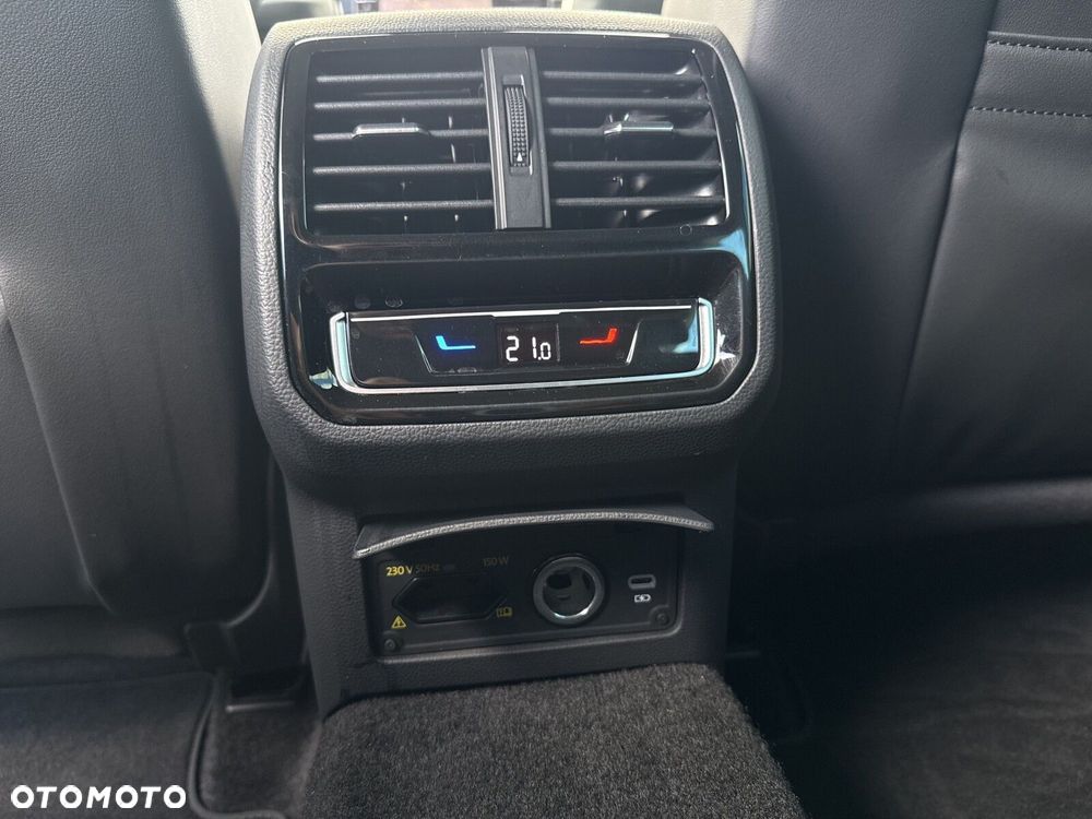 Volkswagen Passat Variant 2.0 TSI 4Mot Elegance DSG - 34