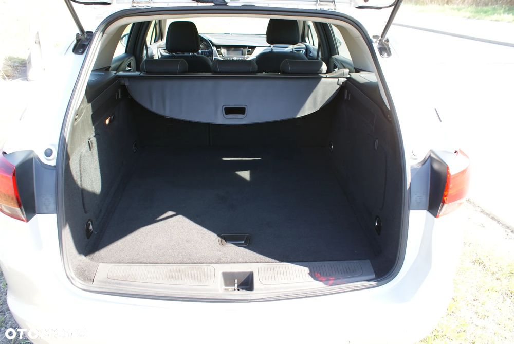 Opel Astra 1.6 CDTI Enjoy - 9