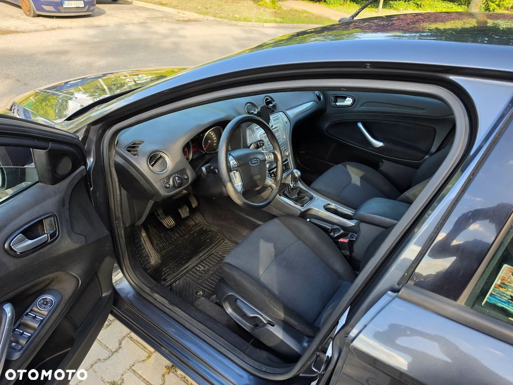 Ford Mondeo 1.8 TDCi Ambiente - 5