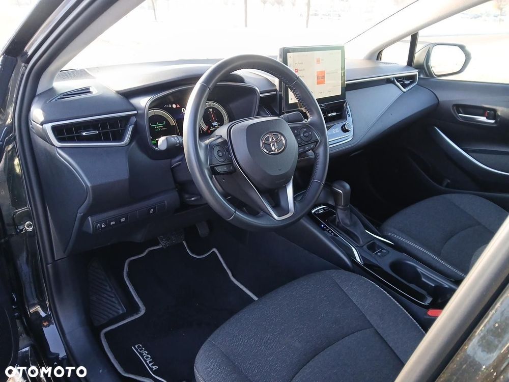 Toyota Corolla 1.8 Hybrid Comfort - 17