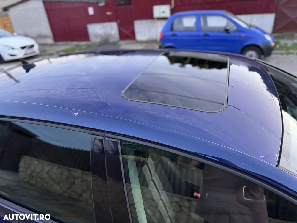 Volkswagen Golf 2.0 TDI DPF MATCH - 33